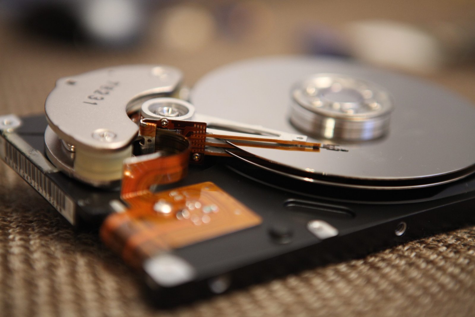 The Evolution of Storage Disk Drives: A Comprehensive Overview